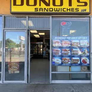 Great hubby and wifey donut shop!!!