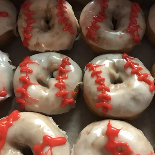 I ordered baseball donuts for my daughters t-ball team. They came out so cute, delicious &amp; we're hit with the parents and kids.