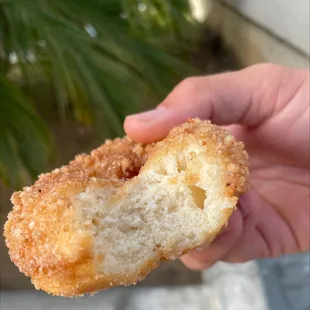 Cinnamon cake - delicious and not dry!