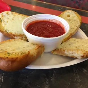 Garlic bread with cheese