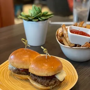 Cheeseburger Sliders
