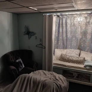 Large massage therapy room