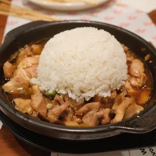 Yang&apos;s Braised Chicken Rice