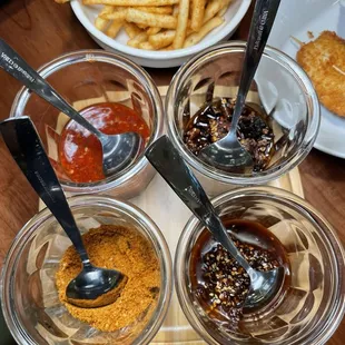 House sauces and seasonings