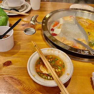 The service is very good, the environment is very clean, and the ingredients are very fresh.  It tastes amazing!