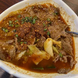 Thin Sliced Beef in Spicy & Sour Broth