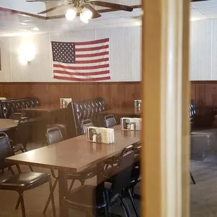 Super dated dining room.