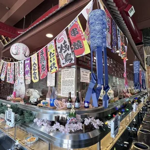 sushi and sashimi, interior