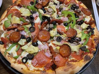 Dj’s Restaurant & Taphouse