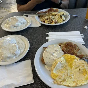 Biscuits and gravy (delicious and home made), country fried steak (very tasty), some specialty omelette (very good)