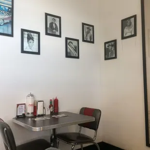 Old diner vibes