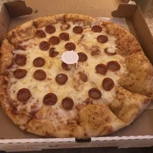 Medium pepperoni pizza