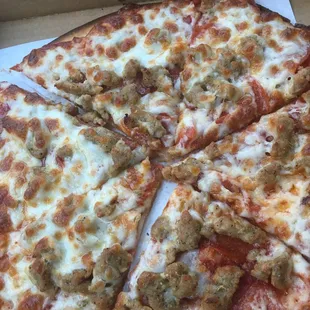 Pepperoni and sausage GF pizza. How did it do?