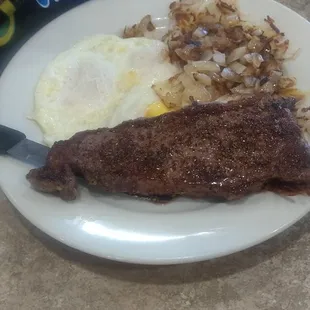 Steak and hash browns