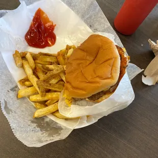 Single Burger no chili and fries