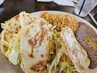 SOL Family Restraunt