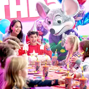 a group of children at a birthday party