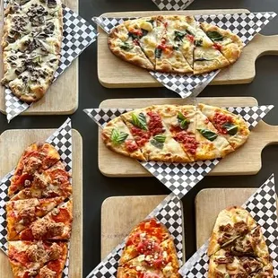 Enjoy our delicious Flatbreads.
