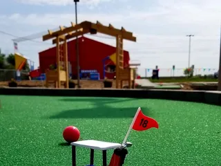 K & A Mini Golf