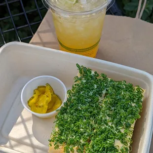 Passionfruit Spritzer