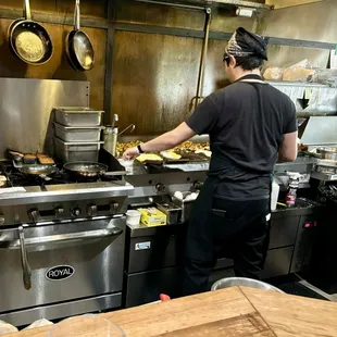 sushi and sashimi, interior