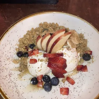 Greek Yogurt with Granola and Fruit