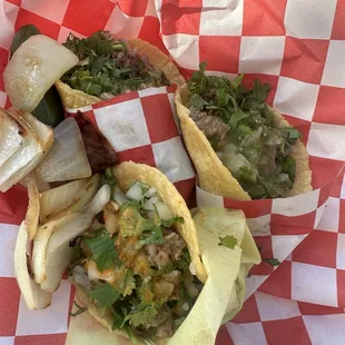 Tacos de cabeza y de tripa