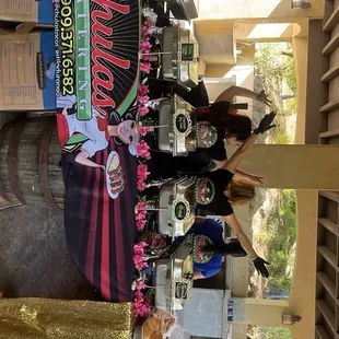 Las chulas catering girls