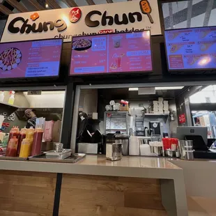 Located within Polaris mall&apos;s food hall