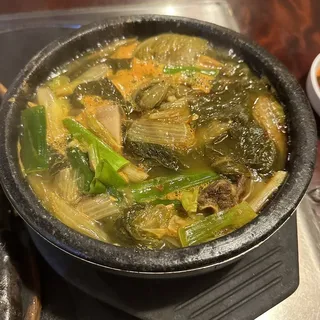 Galbi Woogeoji Tang Lunch