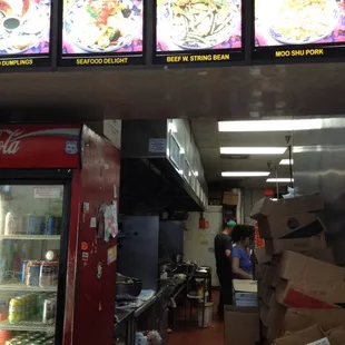 best lo mein in town! plus an open kitchen ! (never go to a chinese joint unless its an open kitchen