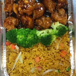 General Tso's chicken combo