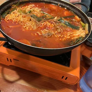 Yukgaejang Ramen Jeongol