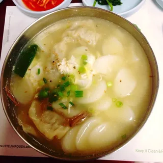 Rice Cake Soup with Dumpling Special
