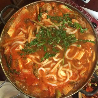Beef, Octopus & Intestine Stew with Noodles