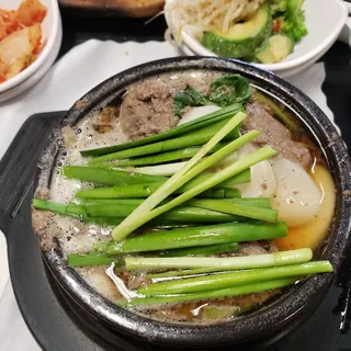 BBQ Braised in Earthen Ware Bowl