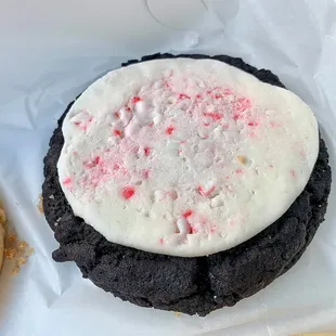 Peppermint Oreo cookie