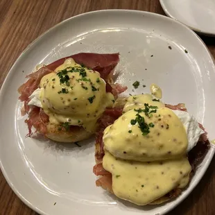 Eggs Benedict