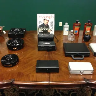 Travel humidors, ashtrays and accessories are always in stock.