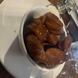 Pretzel bites