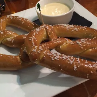 Pretzel with Beer Cheese