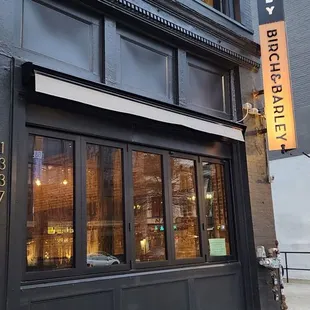 the exterior of a restaurant