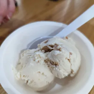 Cookie batter, 2 scoops