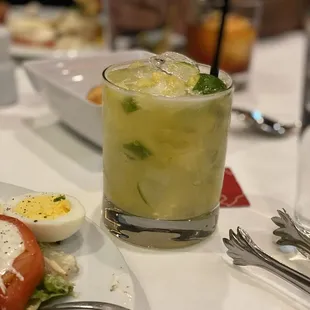 A pineapple drink, so recommend