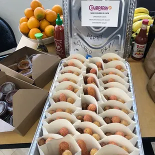 3 pack:  cinnamon, chocolate, strawberry