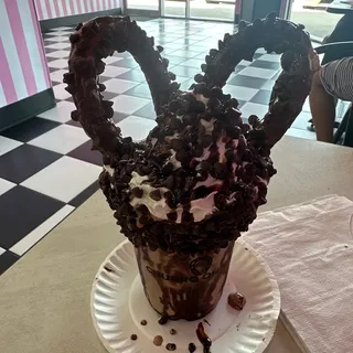 CHOCOLATE OVERDOSE MILKSHAKE