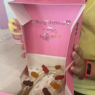 YUMMY GUMMY MILKSHAKE