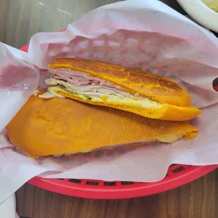 Medianoche Sandwich