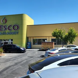 Location, next to Fresco