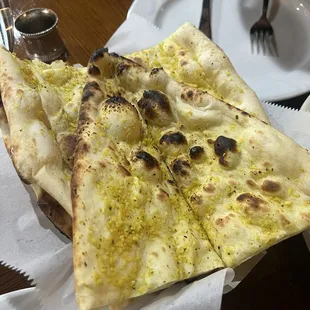 garlic naan